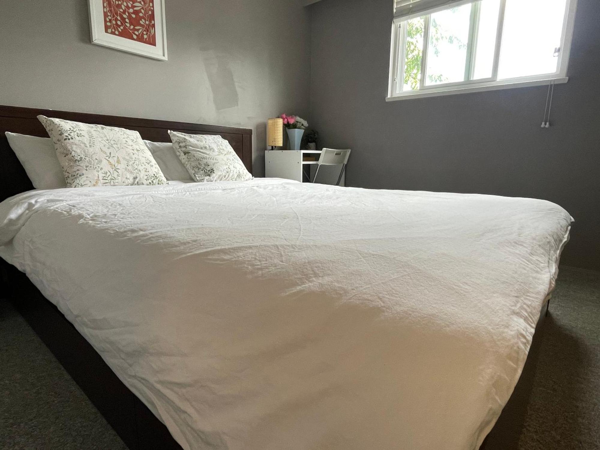 Private Room With Queen Bed In Richmond 202 Exterior photo